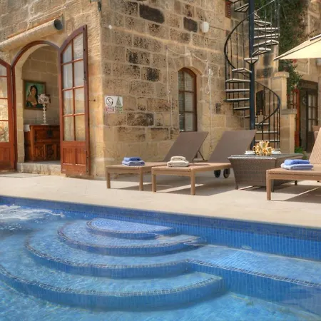 Dar Il-wied * Għarb