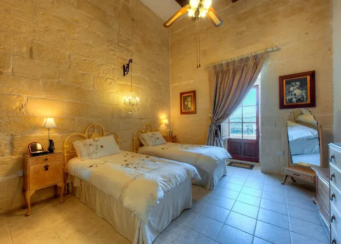 Dar Il-wied * Għarb