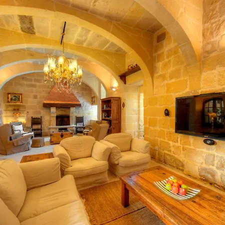 Villa Dar Il-wied Għarb